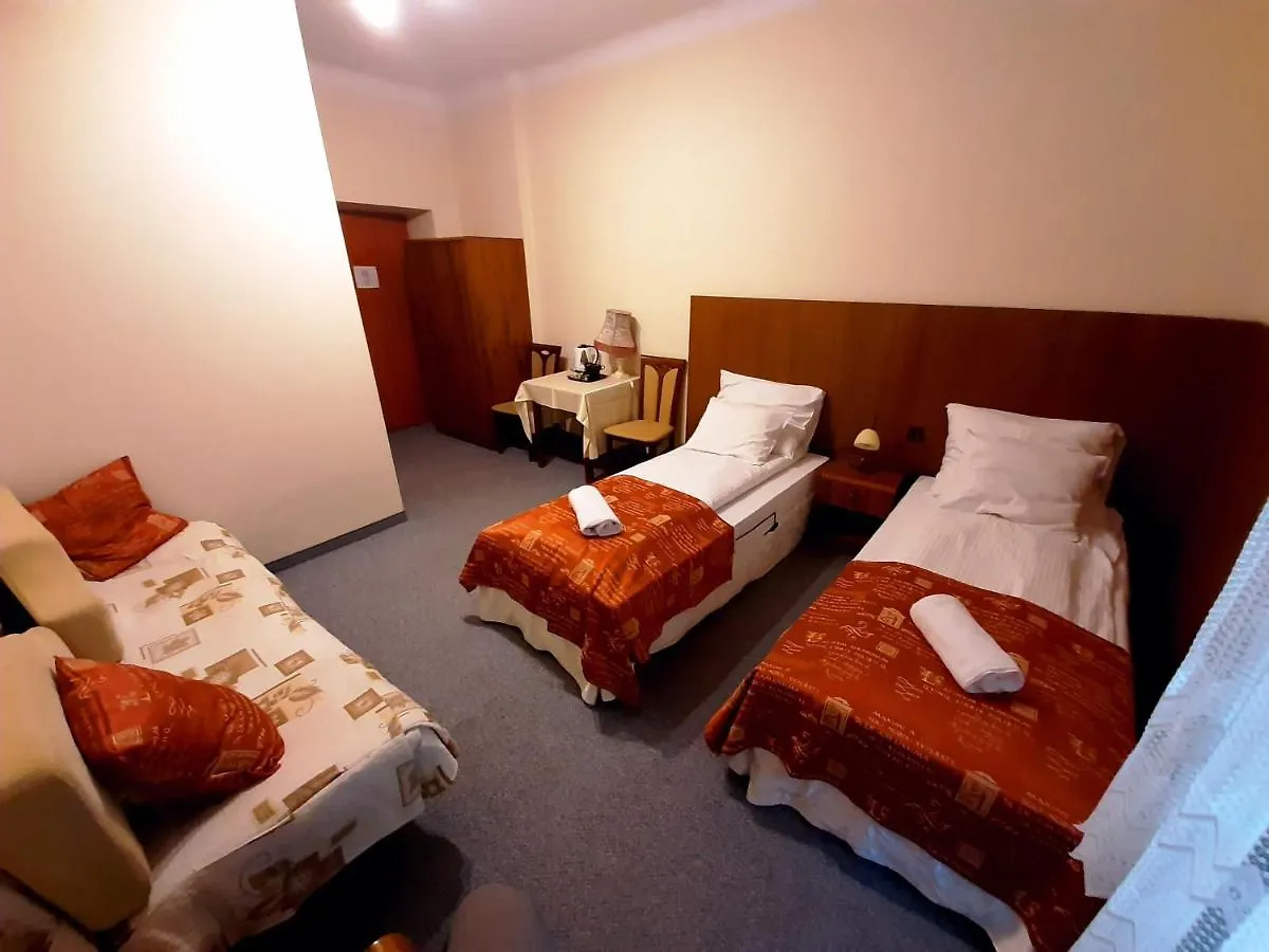 Bed and Breakfast Red Carpet Premium Krakov 3*,  Polsko