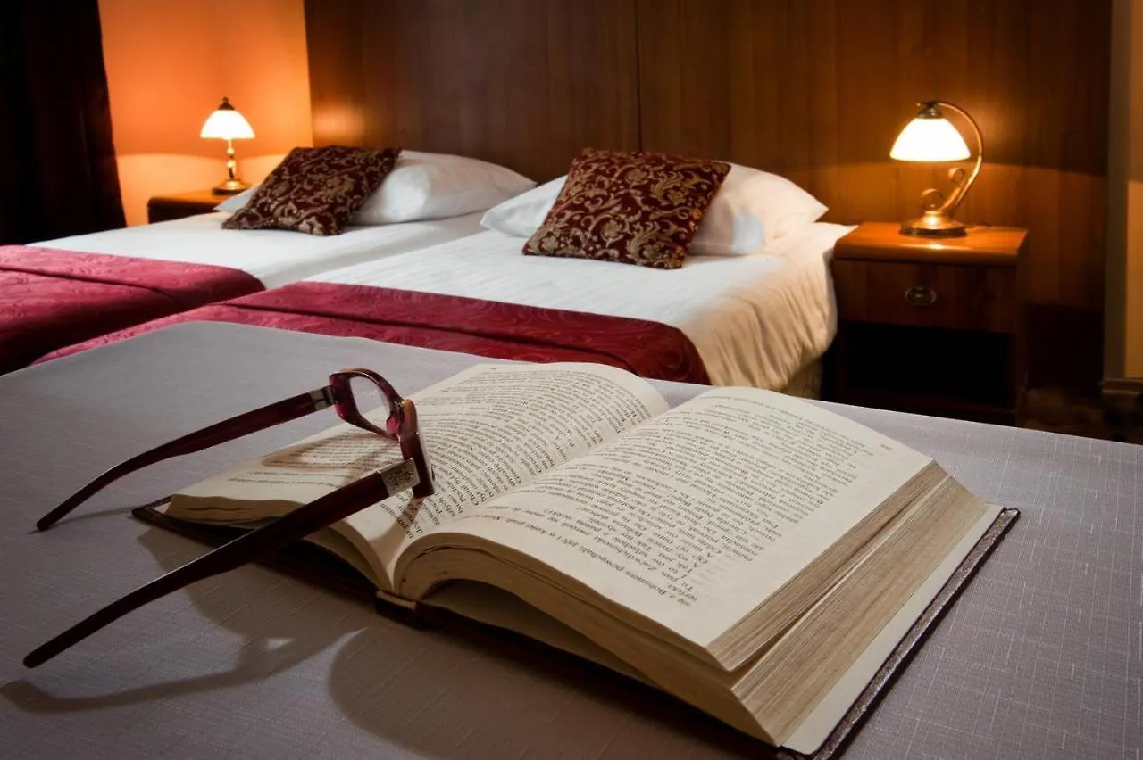 Bed and Breakfast Red Carpet Premium Krakov Bed & Breakfast