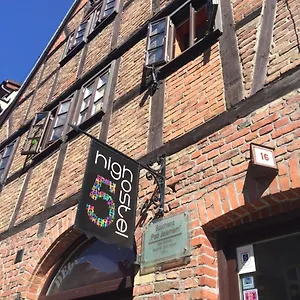 high-5-hostel.gdanskhotel.org/