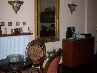 *** Nocleg ze śniadaniem Bed and Breakfast Red Carpet Premium Kraków Polska